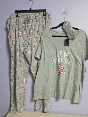 Avenue Body‎ Women's Pajama Set- Light Gray with Candy Canes